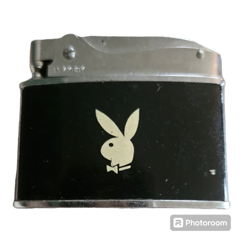 Vintage Playboy Butane Lighter with Gold Presidential Key Card - Picture 2 of 6